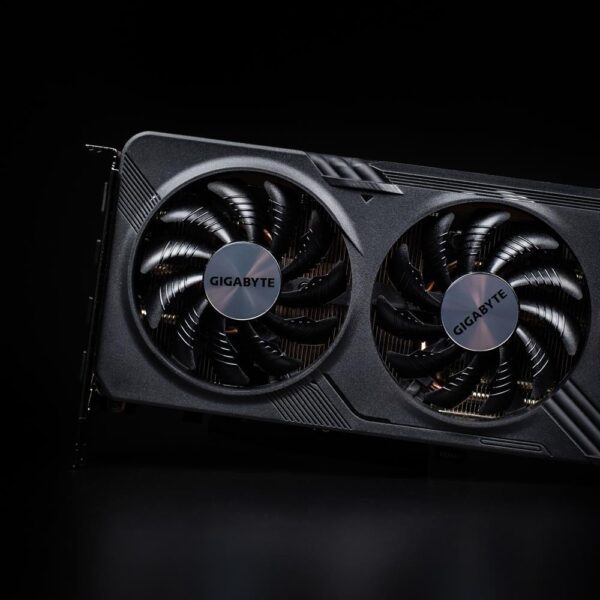 Gigabyte GeForce RTX­­ 4060 GAMING OC 8G [GV-N4060GAMING OC-8GD] - Imagen 3