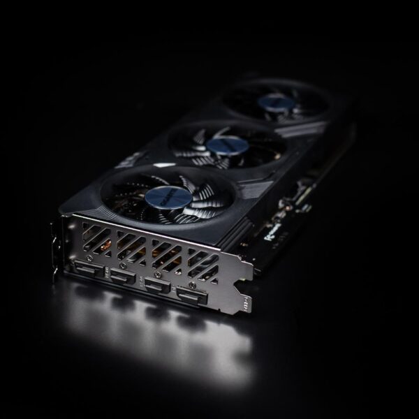 Gigabyte GeForce RTX­­ 4060 GAMING OC 8G [GV-N4060GAMING OC-8GD] - Imagen 7